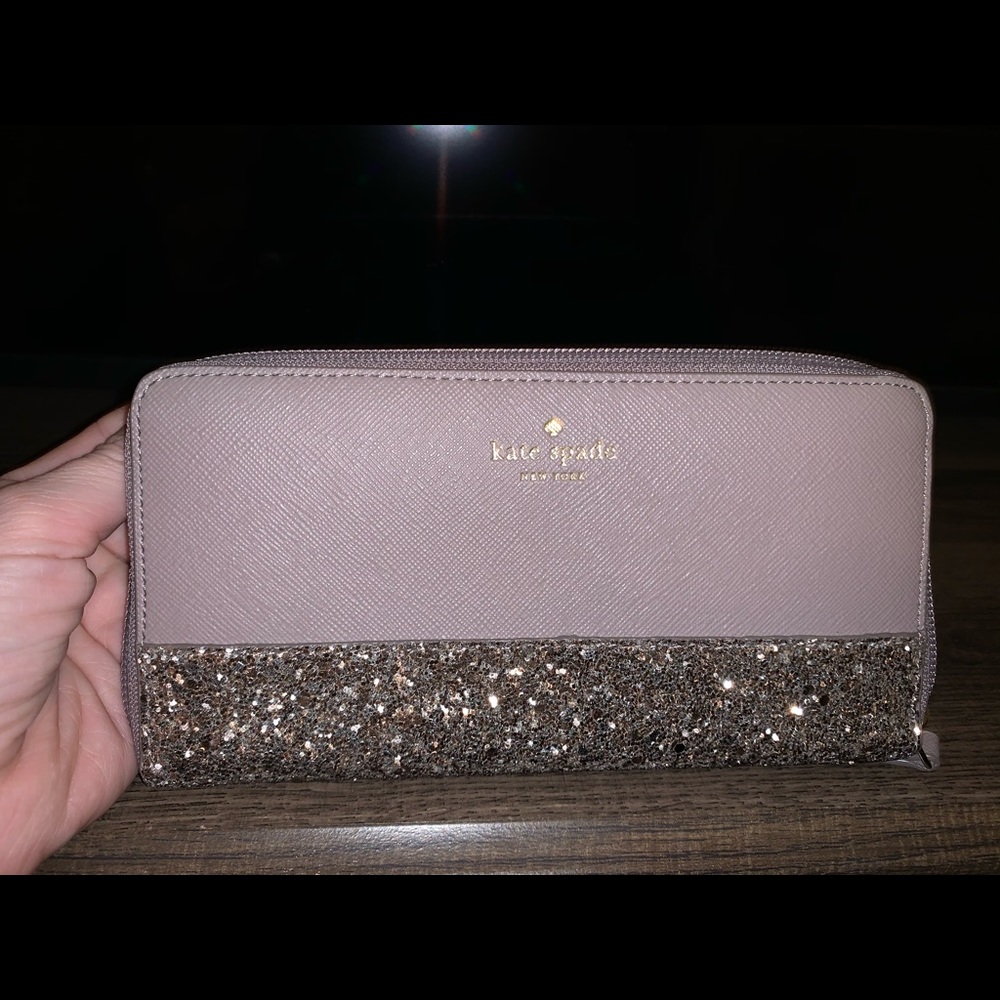 NWT Kate Spade Cityscape Glitter Greta Wallet